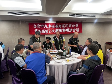 第19屆理第2次理監事聯席會議 2025/05/24於海霸王餐廳中山店8樓816